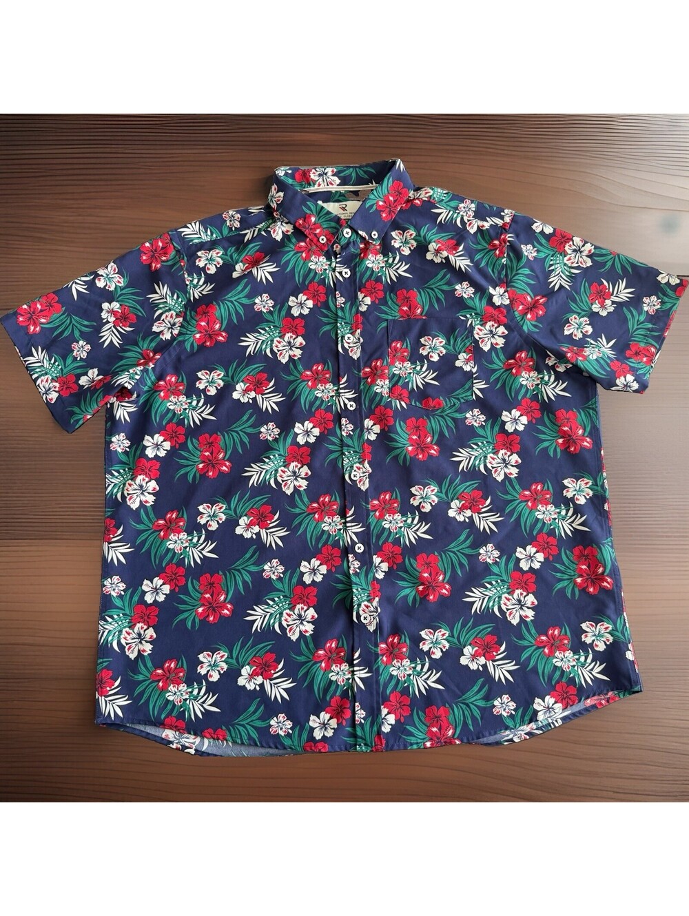 International Report Men's 2XL Short Sleeve Button-Up Floral Hawaiian Shirt